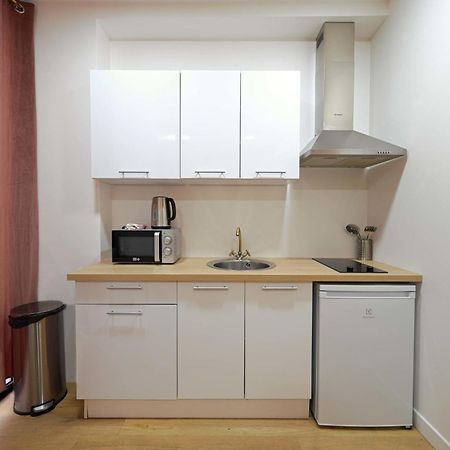 Modern Renovated Studio With A Touch Of Gilded Glamour Central Paris Exterior foto